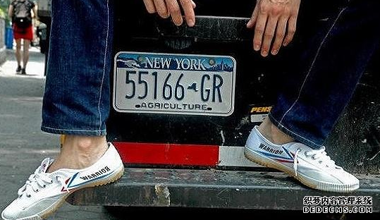 飞跃这个牌子怎么样 飞跃球鞋多少钱一双 飞跃这个牌子怎么样 飞跃球鞋多少钱一双