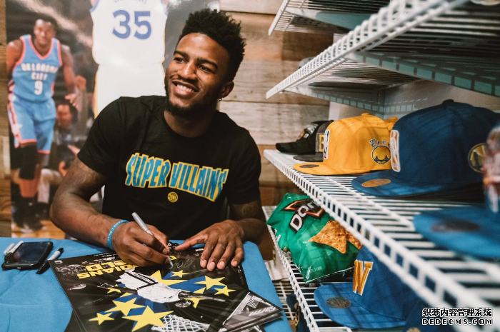 汤普森三分球命中数排联盟第一 水花兄弟三分为何如此准 汤普森三分球命中数排联盟第一 水花兄弟三分为何如此准