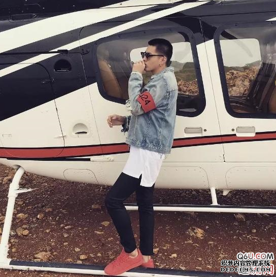 吴亦凡“全员恶人”穿搭上脚AJ5大巴黎联名 谈一谈吴亦凡的穿搭进化史 吴亦凡“全员恶人”穿搭上脚AJ5大巴黎联名 谈一谈吴亦凡的穿搭进化史