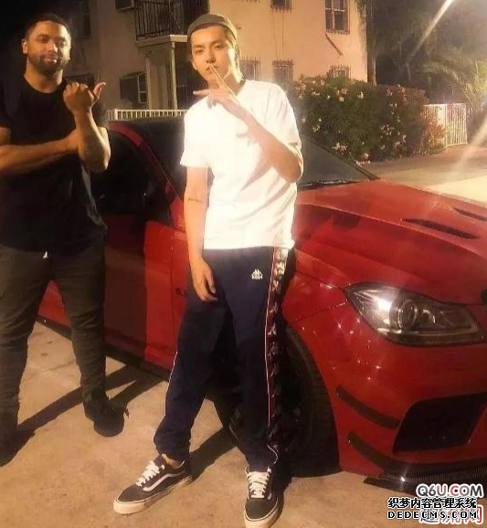 吴亦凡“全员恶人”穿搭上脚AJ5大巴黎联名 谈一谈吴亦凡的穿搭进化史 吴亦凡“全员恶人”穿搭上脚AJ5大巴黎联名 谈一谈吴亦凡的穿搭进化史